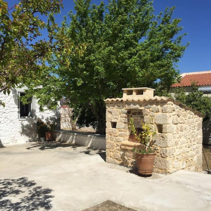 Aνεξάρτητη Παραδοσιακή Πέτρινη Κατοικία Corinth Kültér fotó