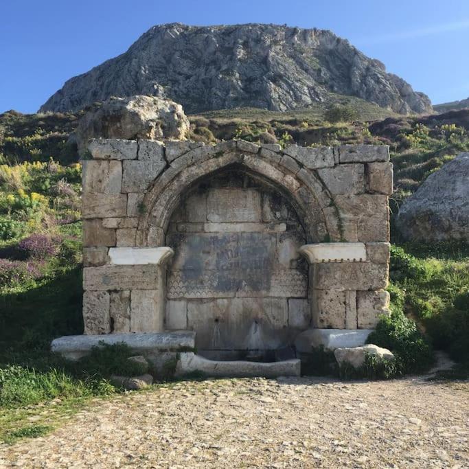 Aνεξάρτητη Παραδοσιακή Πέτρινη Κατοικία Corinth Kültér fotó